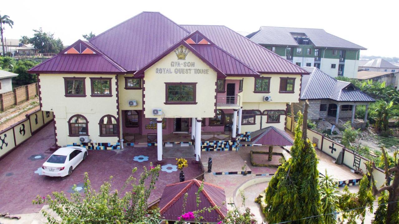 Gya-Son Royal Guest House Kumasi Esterno foto