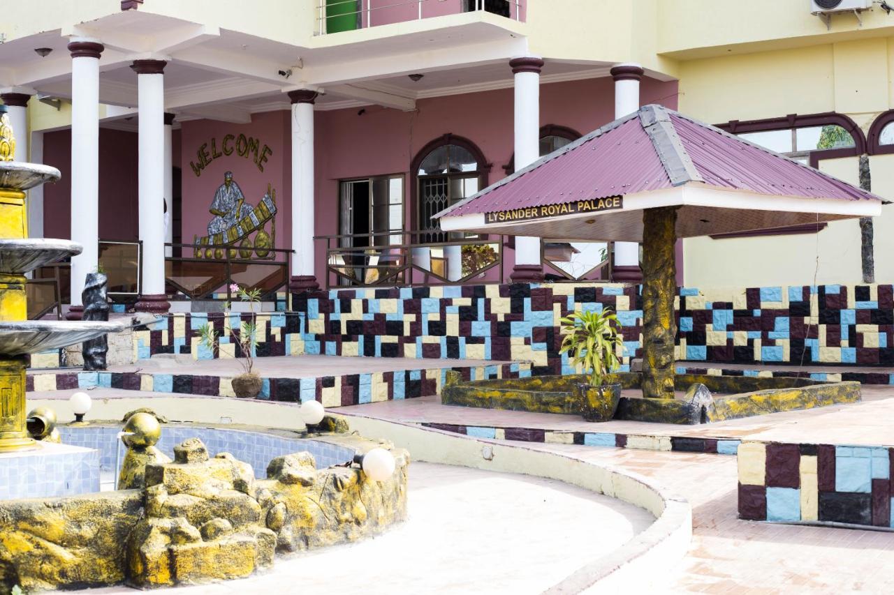 Gya-Son Royal Guest House Kumasi Esterno foto