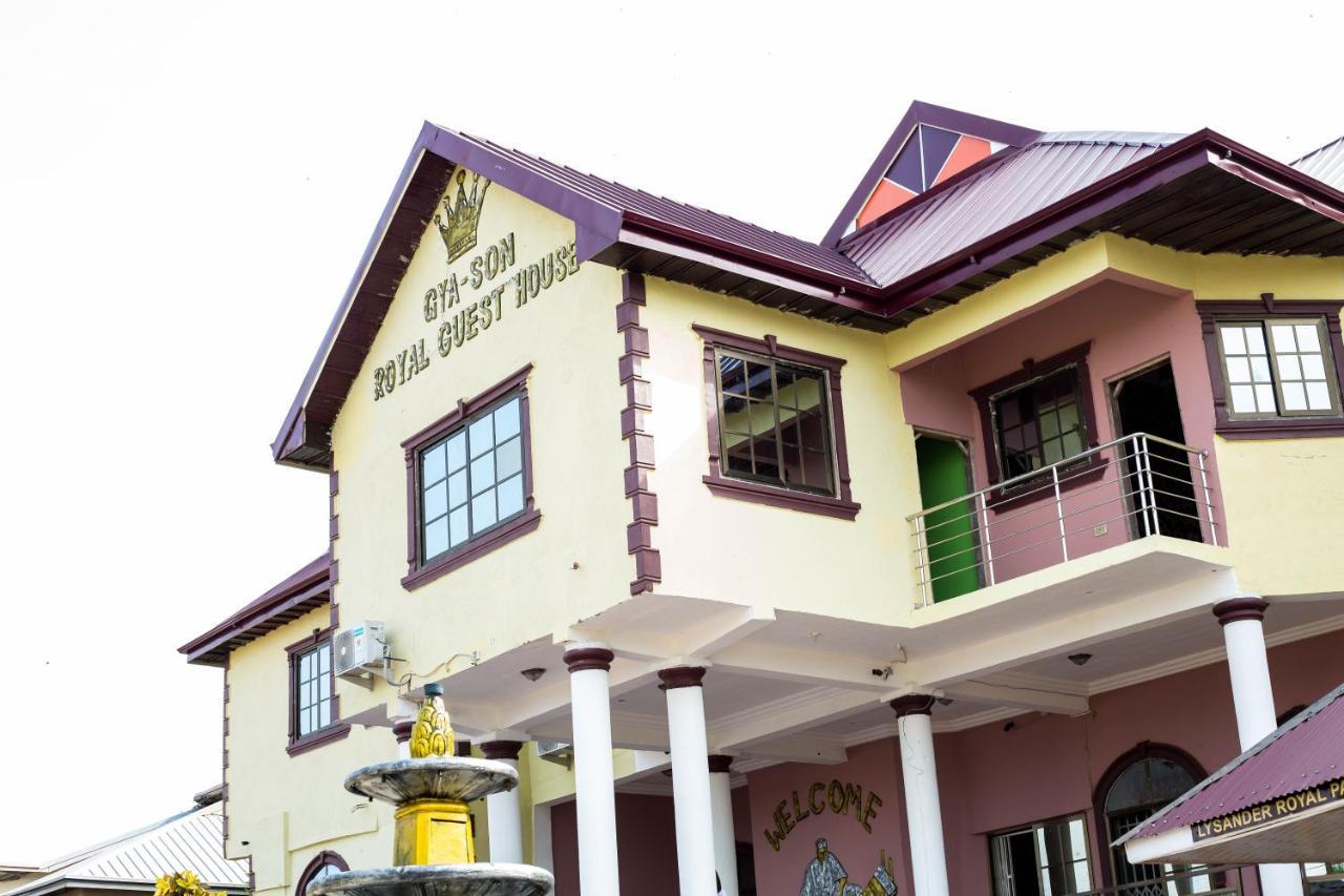 Gya-Son Royal Guest House Kumasi Esterno foto