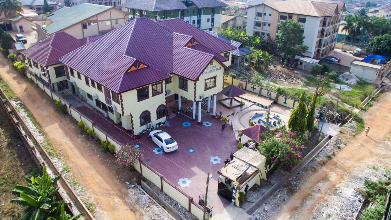 Gya-Son Royal Guest House Kumasi Esterno foto