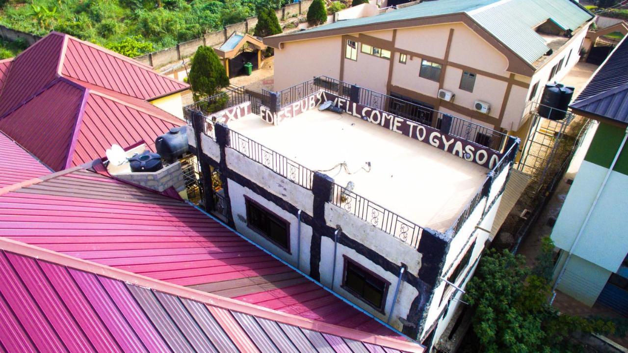 Gya-Son Royal Guest House Kumasi Esterno foto