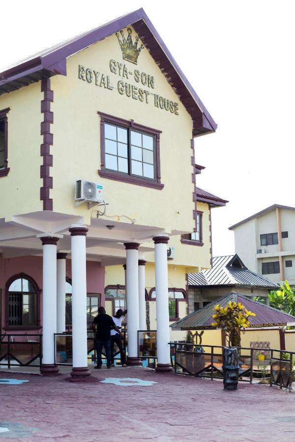 Gya-Son Royal Guest House Kumasi Esterno foto