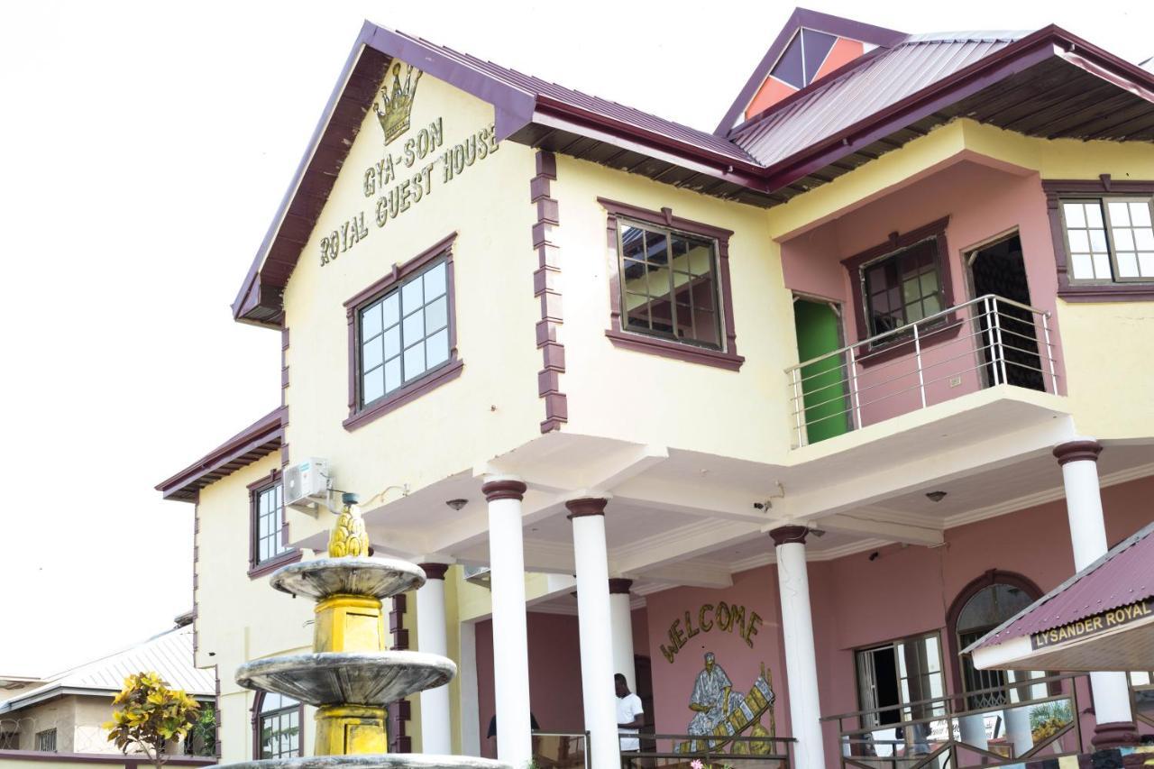 Gya-Son Royal Guest House Kumasi Esterno foto