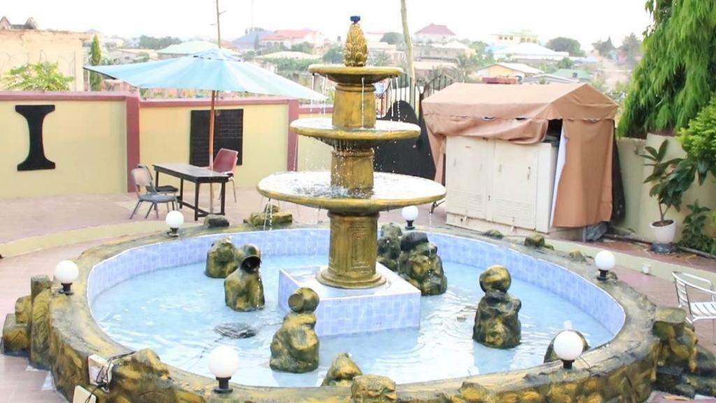 Gya-Son Royal Guest House Kumasi Esterno foto