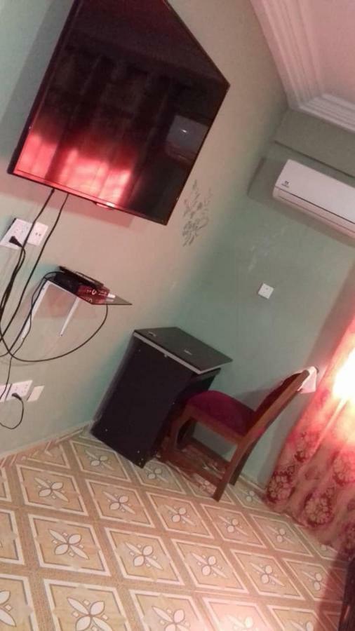 Gya-Son Royal Guest House Kumasi Esterno foto