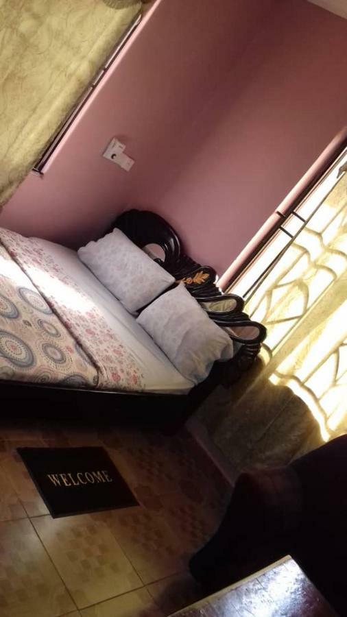 Gya-Son Royal Guest House Kumasi Esterno foto