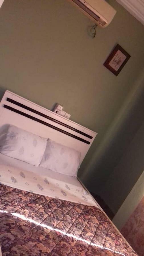 Gya-Son Royal Guest House Kumasi Esterno foto