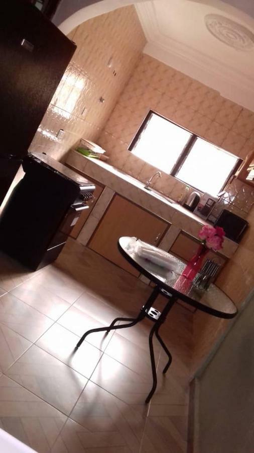 Gya-Son Royal Guest House Kumasi Esterno foto