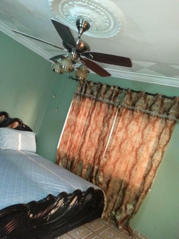 Gya-Son Royal Guest House Kumasi Esterno foto