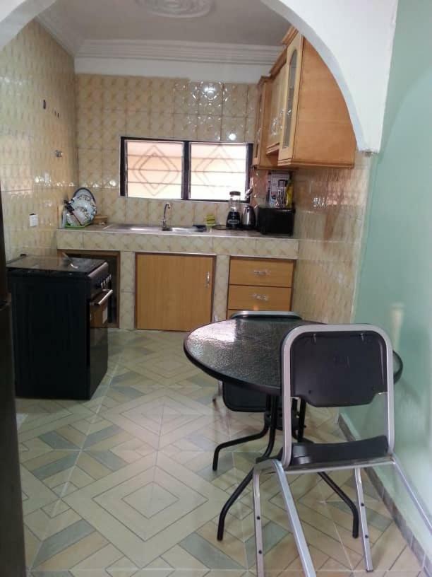 Gya-Son Royal Guest House Kumasi Esterno foto